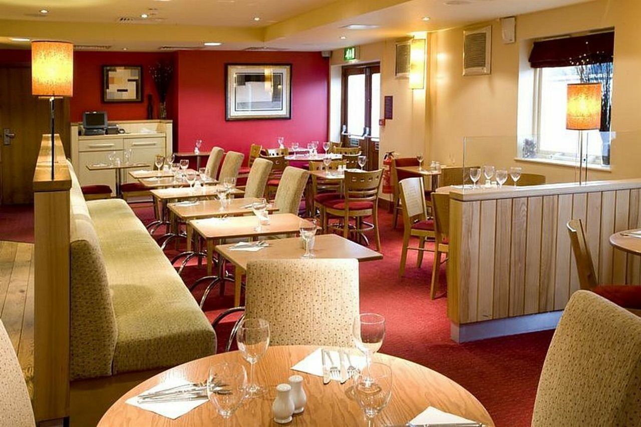 Premier Inn London Heathrow M4/J4 هيثرو المظهر الخارجي الصورة