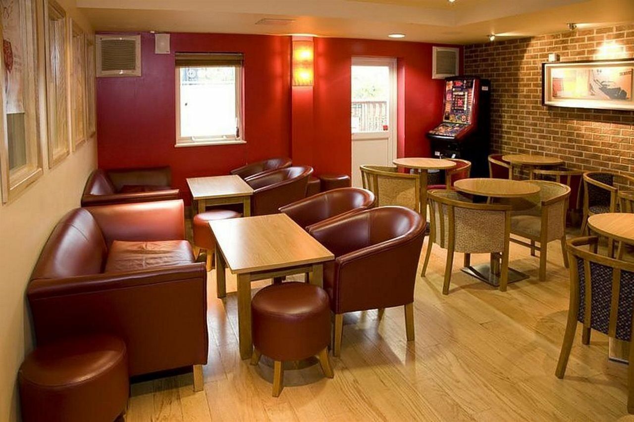 Premier Inn London Heathrow M4/J4 هيثرو المظهر الخارجي الصورة